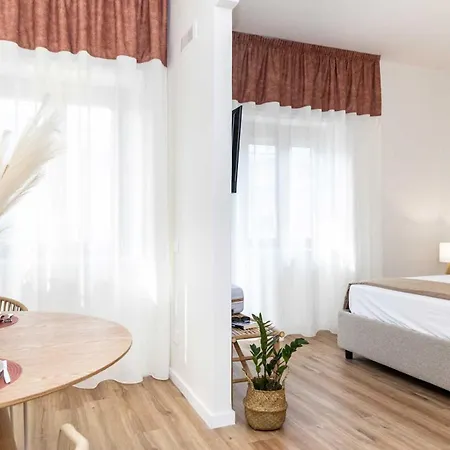Estate4home - Glee Apartment